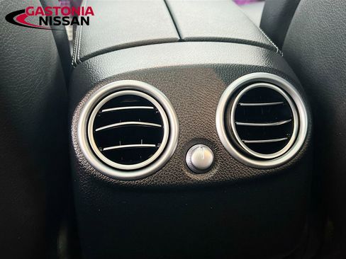 Used 2022 Mercedes-Benz GLC 300 image 33