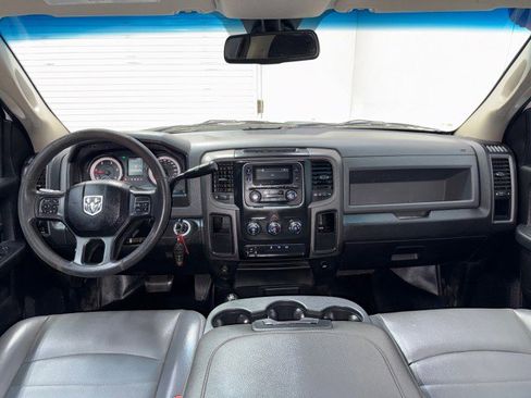 Used 2018 RAM 2500 Tradesman w/ Chrome Appearance Group AWD/4WD image 14