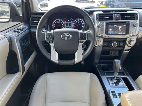 Used 2019 Toyota 4Runner SR5 Premium image 10