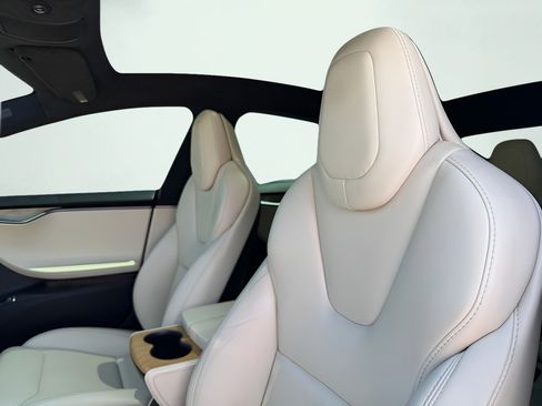 Used 2019 Tesla Model S Performance AWD/4WD image 45