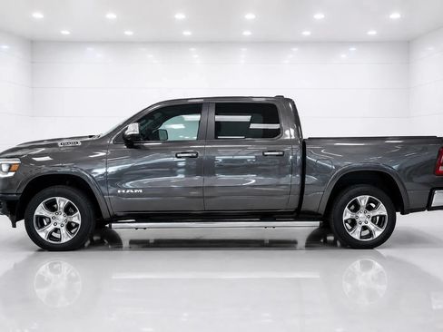 Used 2019 RAM 1500 Laramie AWD/4WD image 2