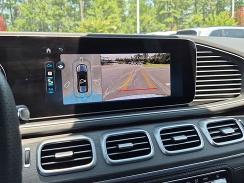 Certified 2025 Mercedes-Benz GLS 450 4MATIC image 25