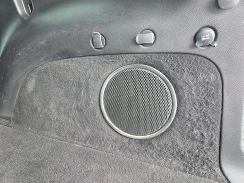 Used 2019 Jeep Grand Cherokee Altitude RWD image 18