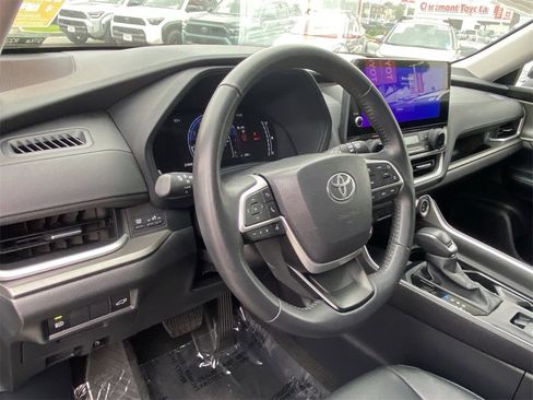 Certified 2025 Toyota Grand Highlander XLE image 20