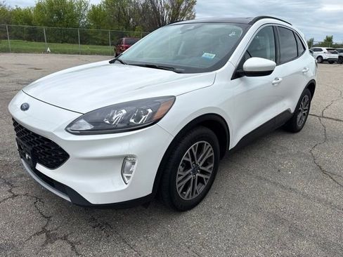 Used 2022 Ford Escape SEL w/ Technology Package AWD/4WD image 1
