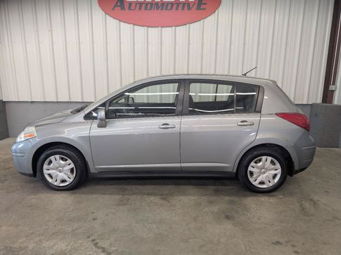 Used 2011 Nissan Versa 1.8 S w/ Plus Pkg FWD image 16