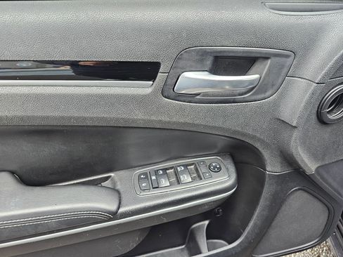 Used 2021 Chrysler 300 S image 32