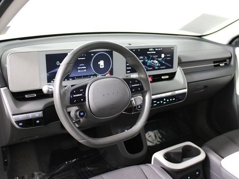 Used 2024 Hyundai Ioniq 5 SEL image 31