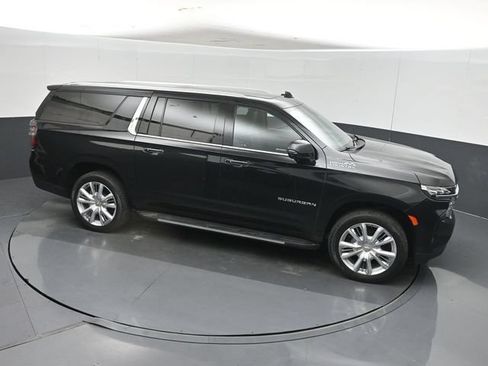 Used 2024 Chevrolet Suburban High Country AWD/4WD image 44