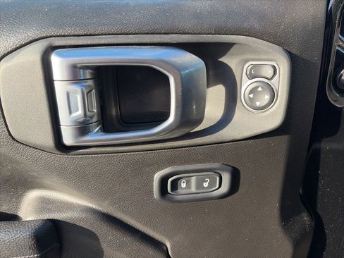 Used 2024 Jeep Wrangler Sport S image 14