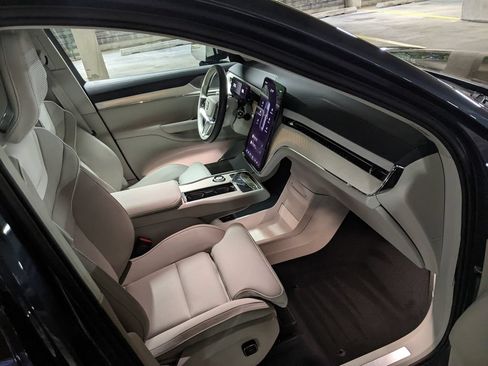 Used 2025 Volvo EX90 Ultra AWD/4WD image 22