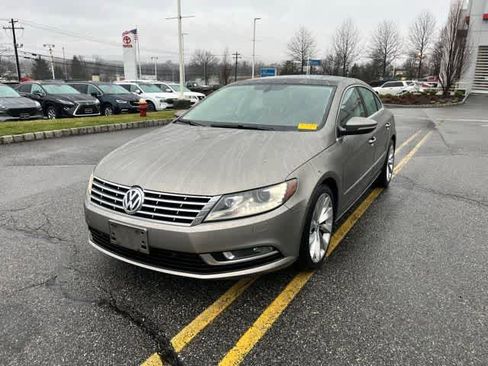 Used 2013 Volkswagen CC Executive image 1
