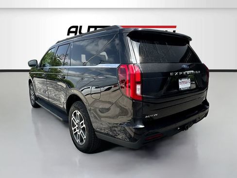 Used 2025 Ford Expedition Max Active AWD/4WD image 5