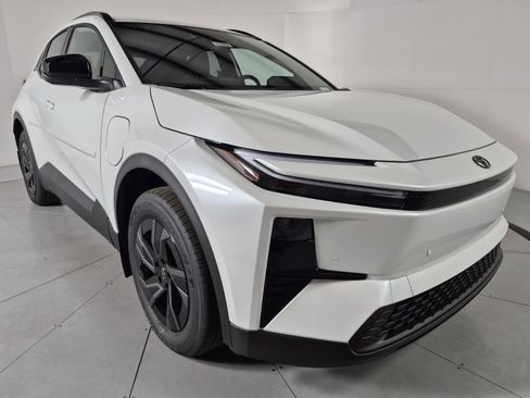 New 2026 Toyota C-HR AWD/4WD image 6