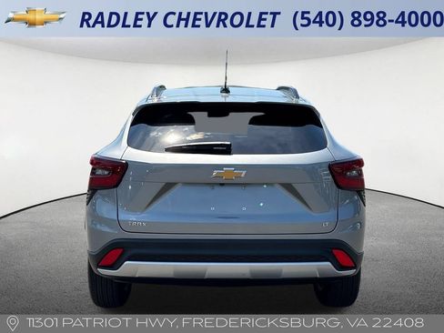 Certified 2026 Chevrolet Trax LT FWD image 18