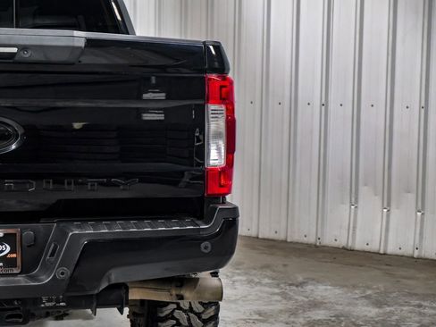 Used 2019 Ford F250 Lariat w/ Lariat Ultimate Package image 53