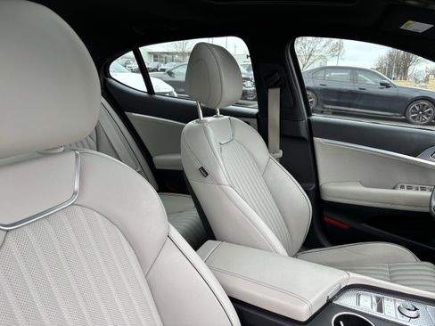 Used 2023 Genesis G70 2.0T w/ Sport Prestige Package image 34