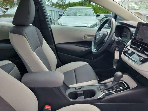 Used 2024 Toyota Corolla LE FWD image 31