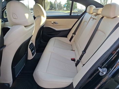 Used 2023 BMW 330i xDrive Sedan w/ Premium Package image 8