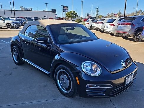Used 2018 Volkswagen Beetle 2.0T Coast image 3