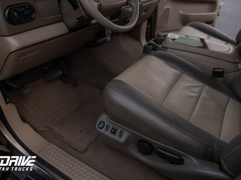 Used 2004 Ford Excursion Eddie Bauer image 26