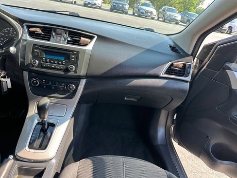 Used 2015 Nissan Sentra S FWD image 7