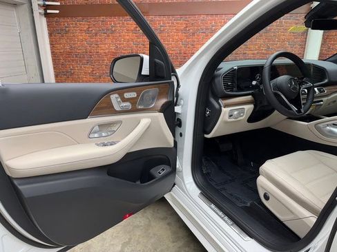 New 2026 Mercedes-Benz GLE 580 GLE 580 image 9
