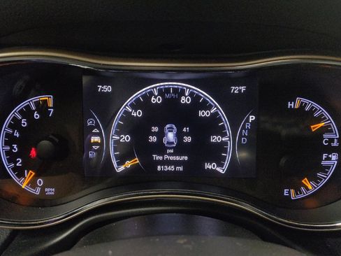 Used 2016 Jeep Grand Cherokee Laredo 75th Anniversary AWD/4WD image 23