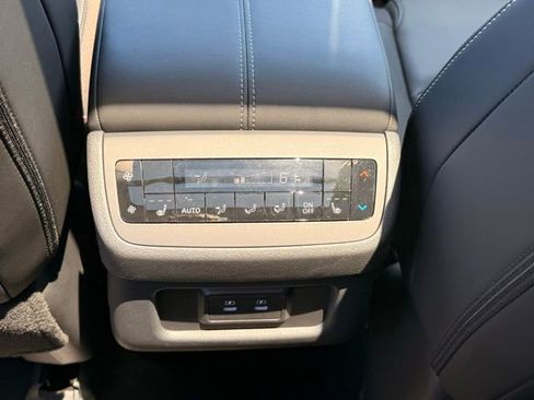 New 2026 Nissan Pathfinder SL w/ SL Premium Package (P04) AWD/4WD image 21