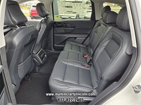 New 2026 Lincoln Nautilus Premier image 6