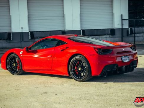 Used 2018 Ferrari 488 GTB image 64
