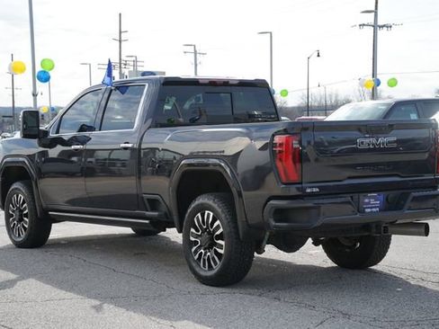 Used 2024 GMC Sierra 3500 Denali Ultimate AWD/4WD image 5
