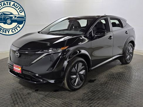 Used 2023 Nissan Ariya AWD image 3