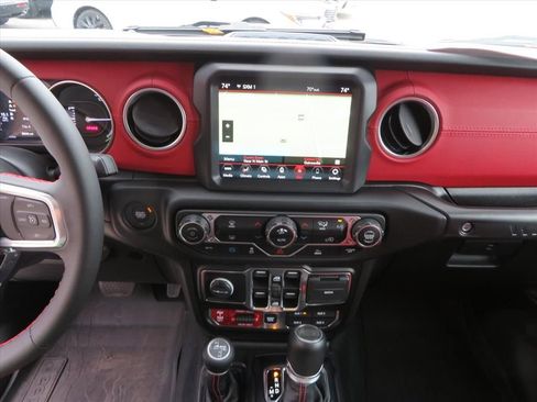 Used 2023 Jeep Wrangler Unlimited Rubicon 4xe image 23