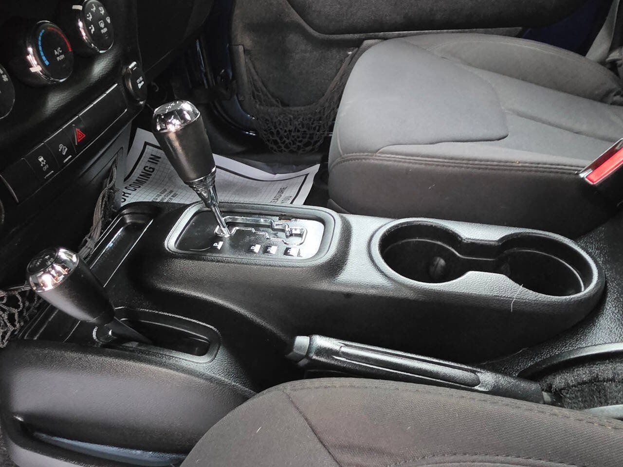 Used 2013 Jeep Wrangler Unlimited Sport AWD/4WD image 17