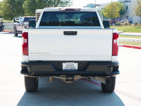 Used 2024 Chevrolet Silverado 2500 W/T image 4