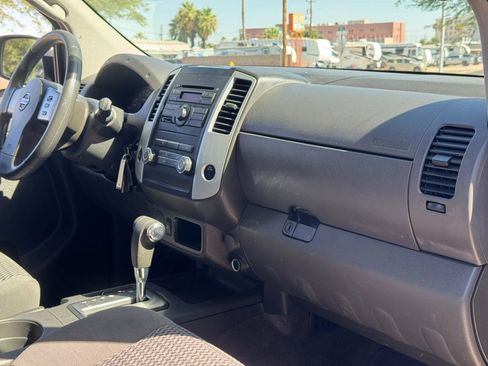 Used 2011 Nissan Frontier SV RWD image 35