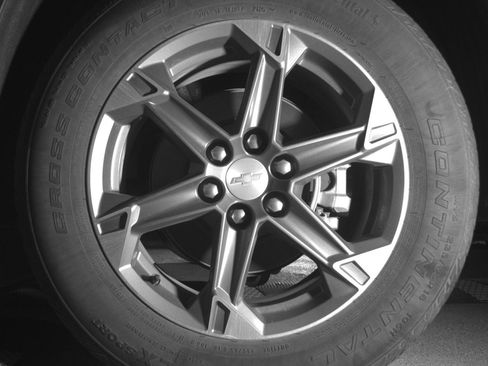 Used 2025 Chevrolet Blazer LT FWD image 14