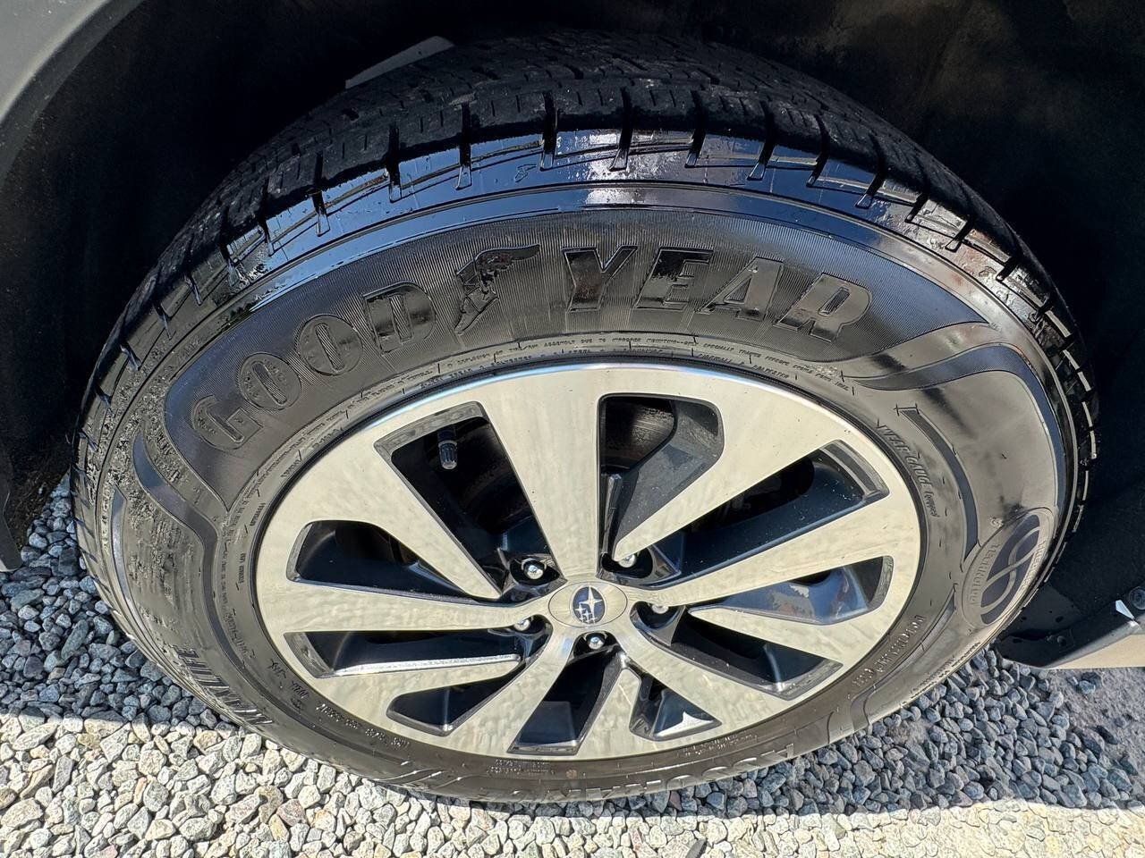 Used 2023 Subaru Outback Premium AWD/4WD image 31
