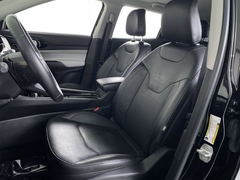 Used 2022 Jeep Compass Limited image 12