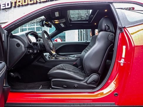 Used 2022 Dodge Challenger SRT Hellcat Redeye image 12