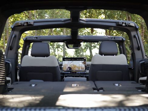 New 2026 GMC Hummer EV SUV image 39