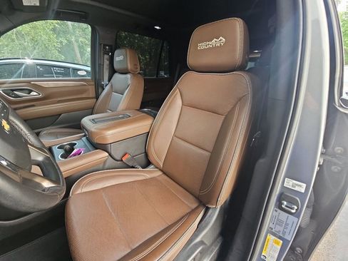 Used 2022 Chevrolet Tahoe High Country AWD/4WD image 15