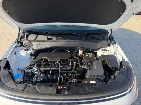 Used 2025 Hyundai Kona SEL image 32