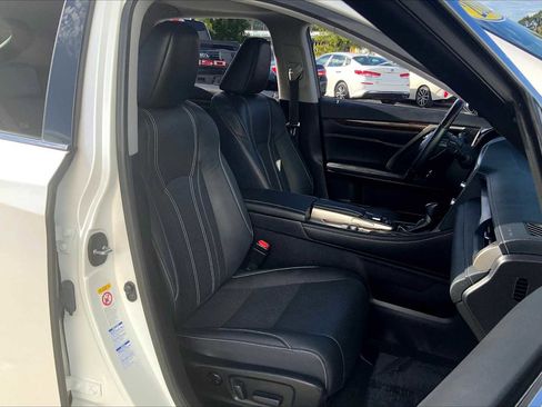 Used 2017 Lexus RX 450h AWD image 7