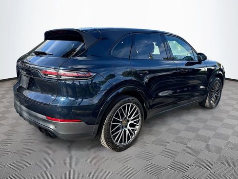 Used 2023 Porsche Cayenne Platinum Edition AWD/4WD image 6