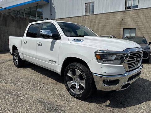 Used 2023 RAM 1500 Laramie AWD/4WD image 9