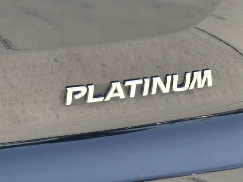 Used 2023 Nissan Pathfinder Platinum FWD image 7