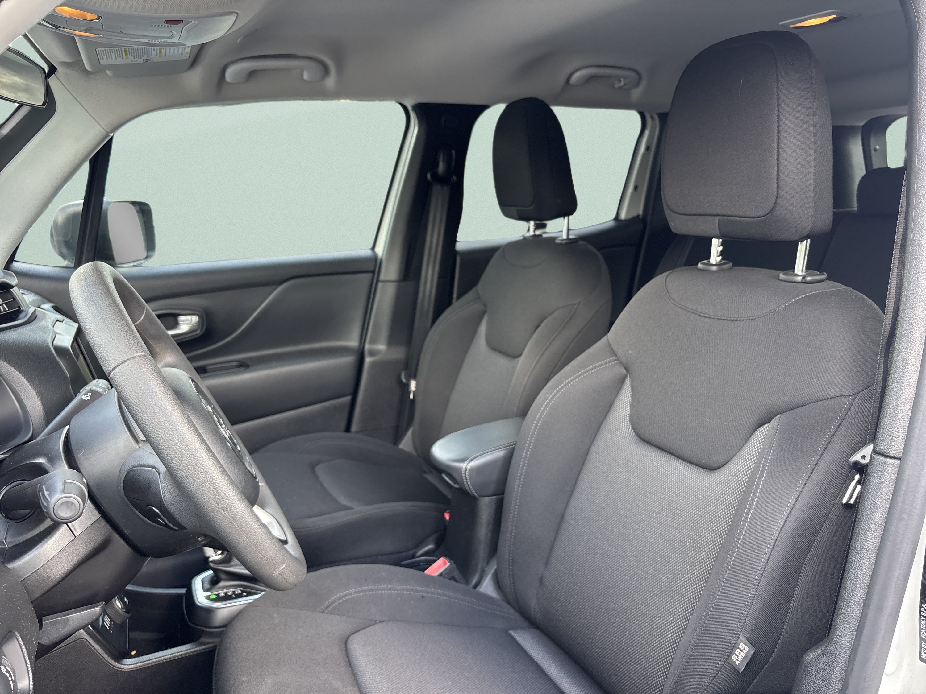 Used 2023 Jeep Renegade Latitude AWD/4WD image 11
