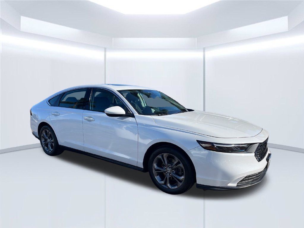 Used 2024 Honda Accord EX image 7
